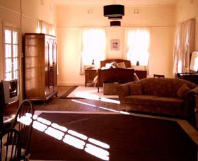 Old Parkes Convent - Accommodation 4U 0