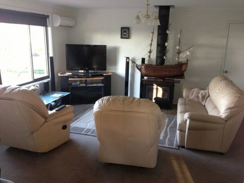 Eaglehawk Neck Beach House - Accommodation 4U 5