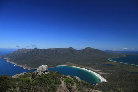 The Blue House Coles Bay - Accommodation 4U 9