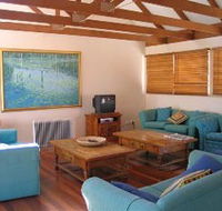 Kent Gardens Holiday House - Accommodation 4U