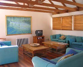 Kent Gardens Holiday House - Accommodation 4U 0