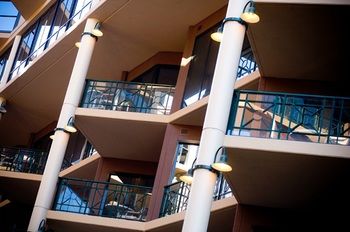 Amora Riverwalk Melbourne - Accommodation 4U 11