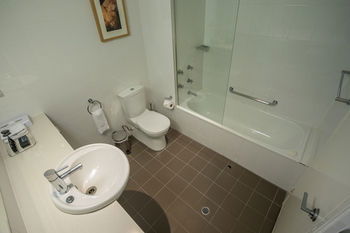 Amora Riverwalk Melbourne - Accommodation 4U 49