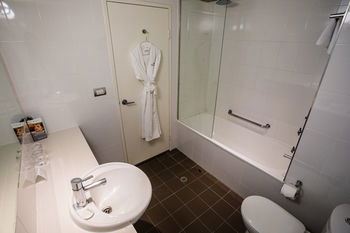 Amora Riverwalk Melbourne - Accommodation 4U 54