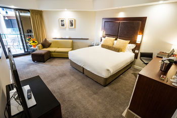 Amora Riverwalk Melbourne - Accommodation 4U 61