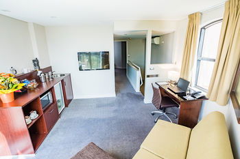 Amora Riverwalk Melbourne - Accommodation 4U 63