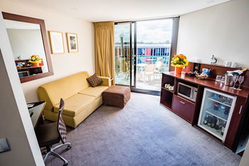 Amora Riverwalk Melbourne - Accommodation 4U 67