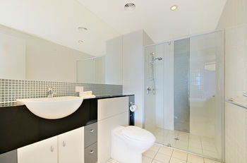 Pumicestone Blue - Accommodation 4U 9
