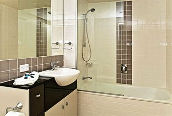 Pumicestone Blue - Accommodation 4U 2