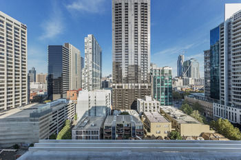 Fraser Place Melbourne - Accommodation 4U 40