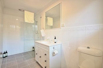 Dolphin Sands - Accommodation 4U 3