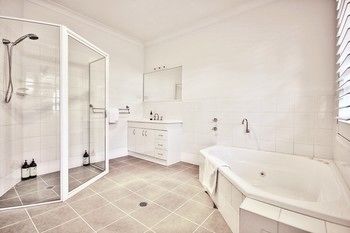 Dolphin Sands - Accommodation 4U 4