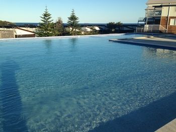 Caves Beachside Hotel - Accommodation 4U 0