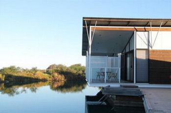 Caves Beachside Hotel - Accommodation 4U 25