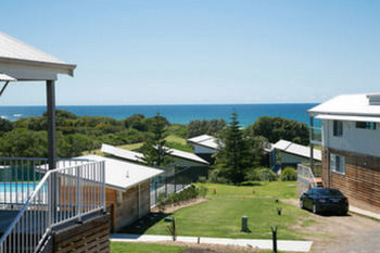Caves Beachside Hotel - Accommodation 4U 30