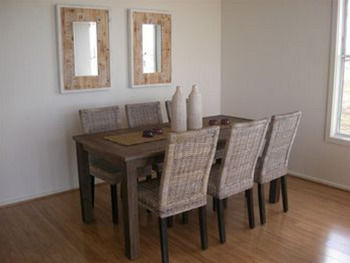 Caves Beachside Hotel - Accommodation 4U 36