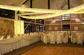 Caves Beachside Hotel - Accommodation 4U 40