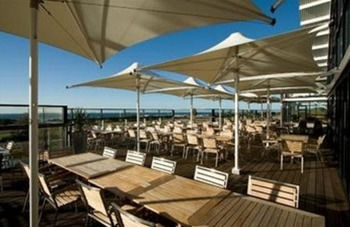 Caves Beachside Hotel - Accommodation 4U 50