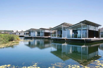Caves Beachside Hotel - Accommodation 4U 55