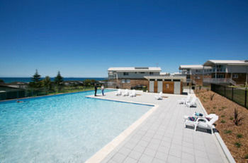 Caves Beachside Hotel - Accommodation 4U 57