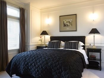 Andre's Mews Luxury Serviced Apartments - Accommodation 4U 2