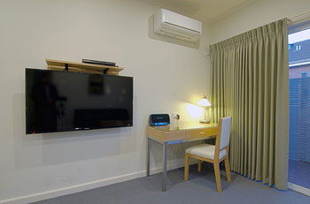 Buckingham International Serviced Apartments - Accommodation 4U 16