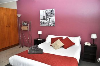 The Prince Mark Motor Inn - Accommodation 4U 5