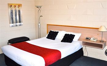 The Prince Mark Motor Inn - Accommodation 4U 6
