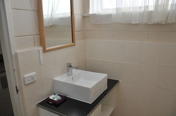 The Prince Mark Motor Inn - Accommodation 4U 19
