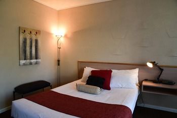 The Prince Mark Motor Inn - Accommodation 4U 22
