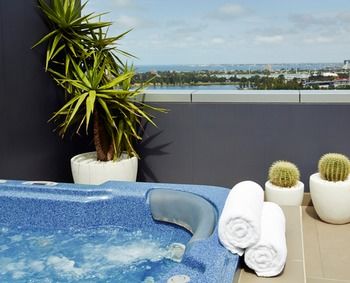 Art Series-The Blackman - Accommodation 4U 12