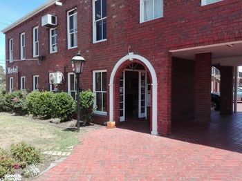 Glen Inn - Accommodation 4U 52