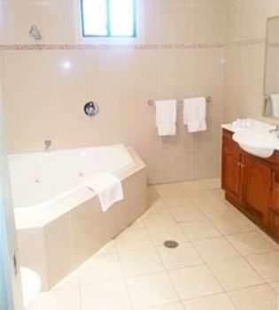 Potters Hotel Brewery Resort - Accommodation 4U 2