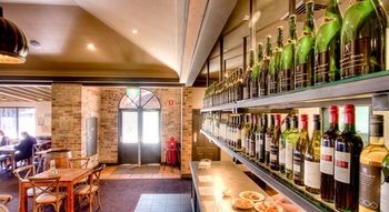 Potters Hotel Brewery Resort - Accommodation 4U 38