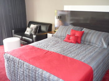 Cattleman's Country Motor Inn & Serviced Apartments - Accommodation 4U 4