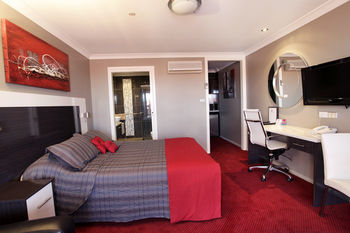 Cattleman's Country Motor Inn & Serviced Apartments - Accommodation 4U 9