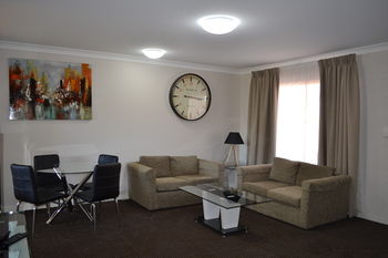 Cattleman's Country Motor Inn & Serviced Apartments - Accommodation 4U 31