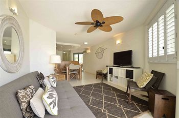 Malibu Mooloolaba - Accommodation 4U 15