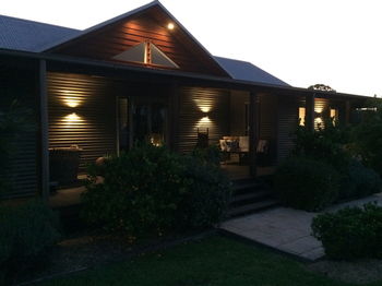 Lilies Luxury Retreats - Accommodation 4U 26