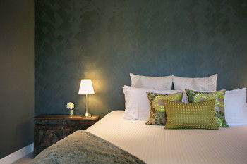 Lilies Luxury Retreats - Accommodation 4U 36