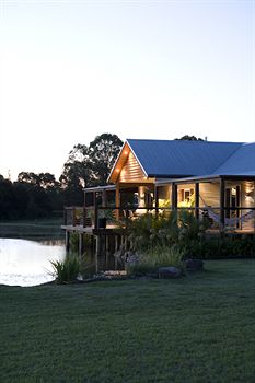 Lilies Luxury Retreats - Accommodation 4U 12