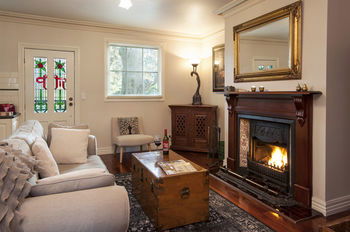Moulton Park Estate - Accommodation 4U 24
