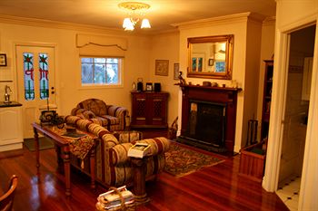 Moulton Park Estate - Accommodation 4U 10