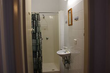 Burwood Bed And Breakfast - Accommodation 4U 3