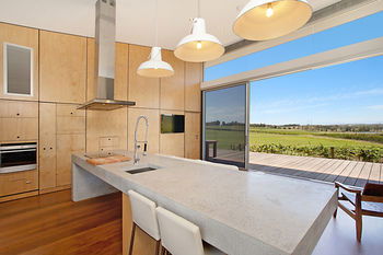 The Longhouse - Accommodation 4U 7