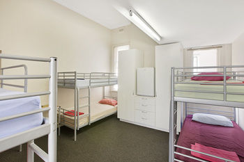 Cambridge Lodge - Hostel/Backpacker - Accommodation 4U 20
