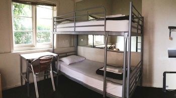 Cambridge Lodge - Hostel/Backpacker - Accommodation 4U 24
