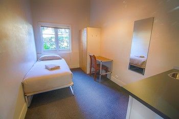 Cambridge Lodge - Hostel/Backpacker - Accommodation 4U 31
