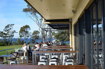 The Huskisson - Accommodation 4U 18