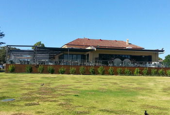 The Huskisson - Accommodation 4U 23